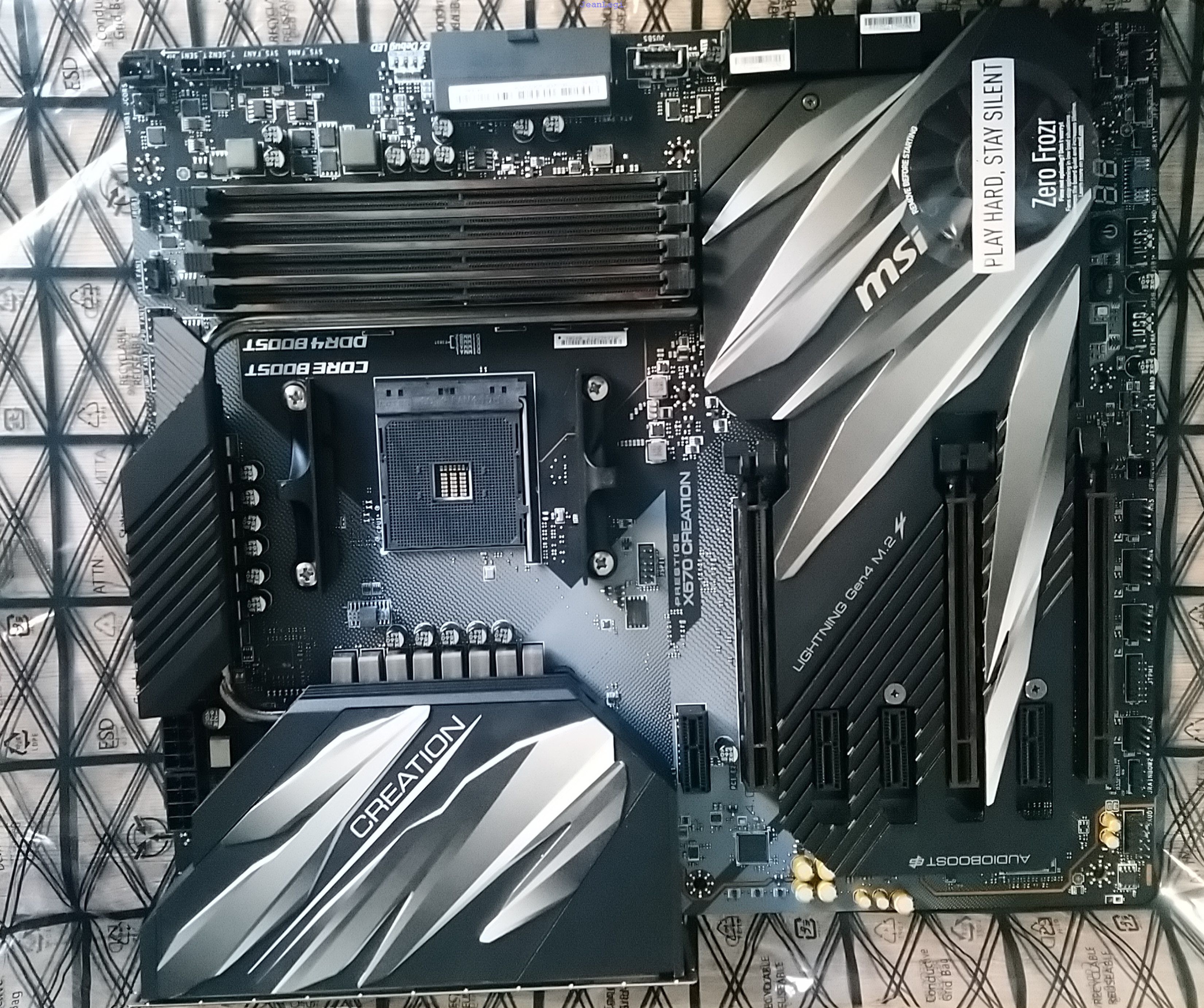 Test: MSI Prestige X570 Creation
